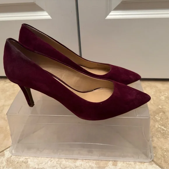 Gianni Bini Burgundy, Suede Heels - Picture 4 of 6